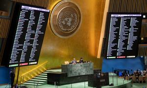 الجمعية العامة للأمم المتحدة تعتمد قرارا يدعم طلب فلسطين بالانضمام لعضوية الأمم المتحدة.