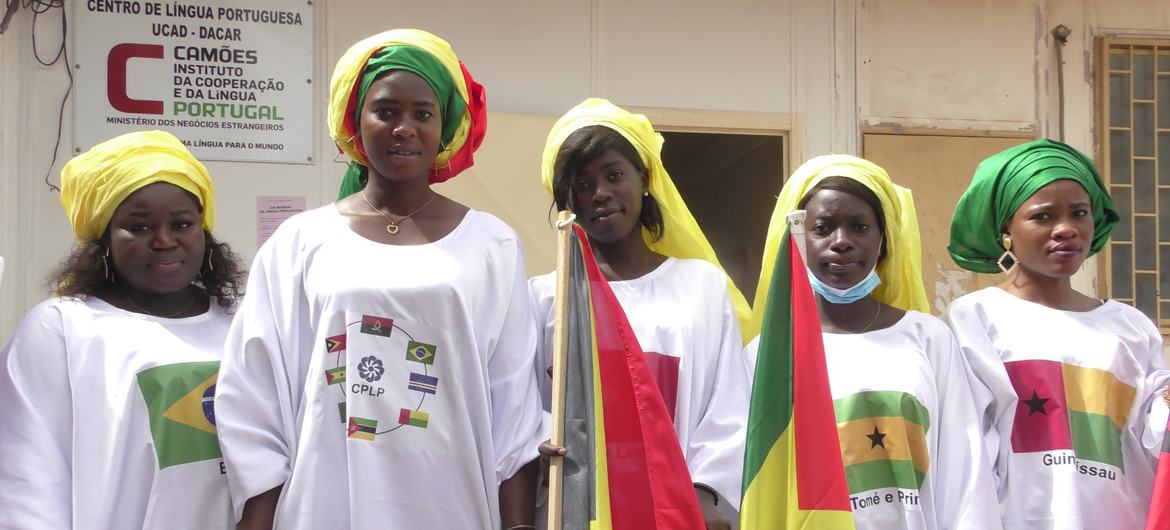 são cerca de 47 mil, sem contar com quase 2 mil estudantes da licenciatura em Língua Portuguesa na Universidade Cheikh Anta Diop na capital senegalesa