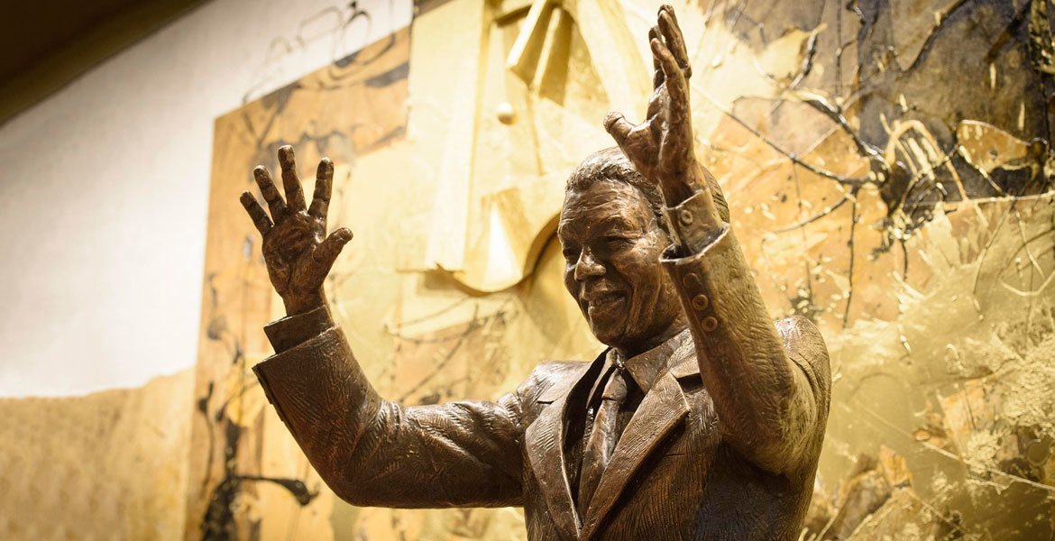 Une statue de Nelson Mandela au siège de l'ONU à New York.