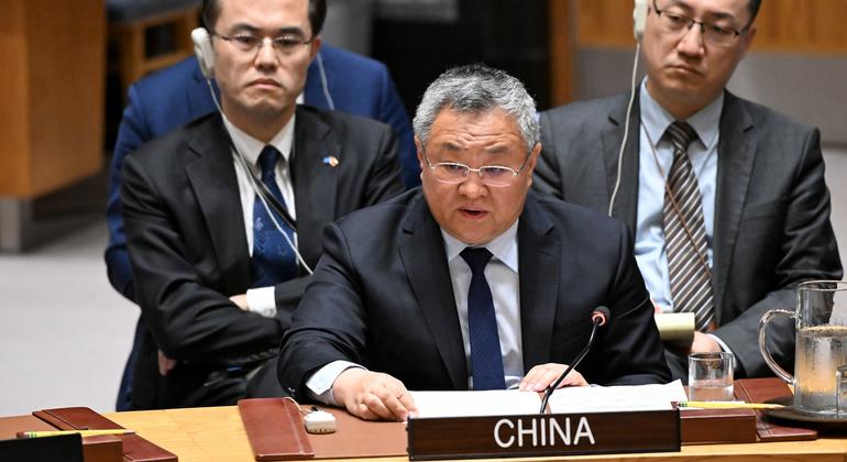 中国常驻联合国代表傅聪在安理会关于中东局势，包括巴勒斯坦问题的会议上发言。