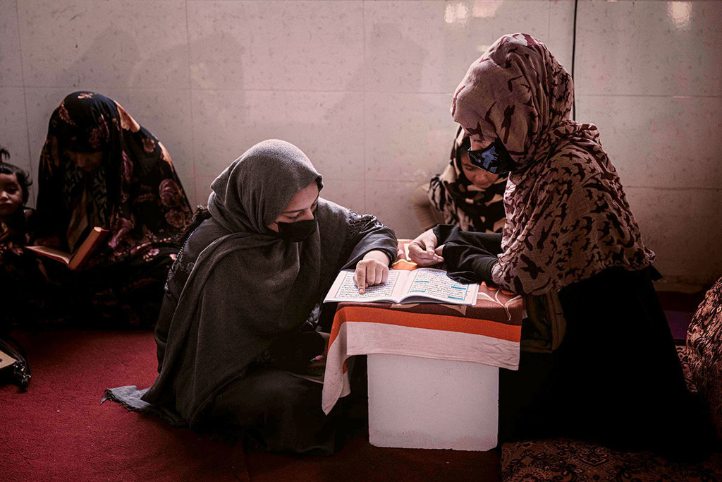 En Afghanistan, les filles et les femmes n'ont pas accès à l'enseignement secondaire depuis la prise du pouvoir par les talibans.
