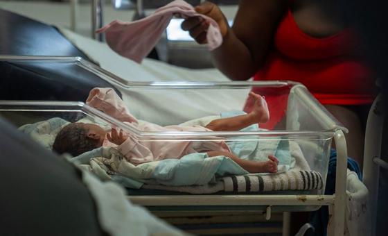 Aide internationale en recul : l’OMS plaide pour un financement durable de la santé