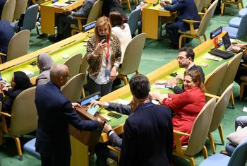 联合国大会选举人权理事会新成员。