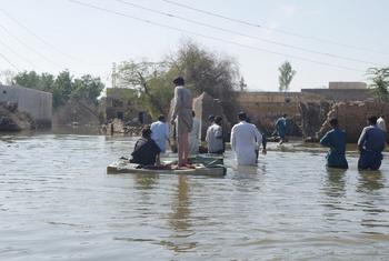 据国际劳工组织称，2022年的洪水加剧了巴基斯坦的经济动荡。