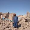 生活在阿富汗赫拉特省的人们正在承受地震对财产造成的破坏。
