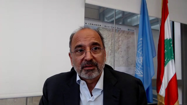 يظهر عمران رضا، نائب المنسق الخاص الأمم المتحدة لشؤون لبنان، وهو يتحدث خلال مقابلة مع أخبار الأمم المتحدة.