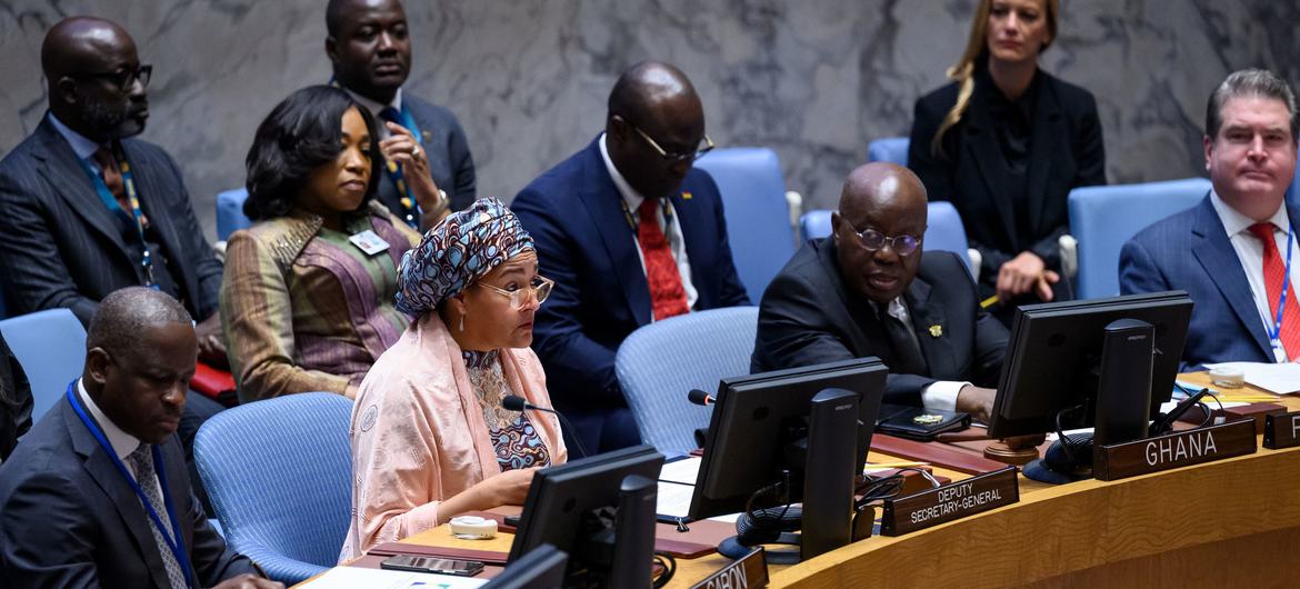 A vice-secretária-geral Amina Mohammed discursa na reunião do Conselho de Segurança sobre ameaças à paz e segurança internacionais com foco no combate ao terrorismo na África.