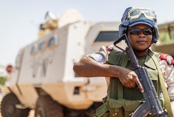 Una miembro del personal de paz de la ONU de Benín formaba parte de un contingente de personal femenino desplegado en 2021. 