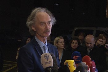 شام کے لیے اقوام متحدہ کے خصوصی نمائندے جیئر پیڈرسن کا کہنا ہے کہ کہ 'ایچ ٹی ایس' کے ساتھ بین الاقوامی بات چیت کی راہ میں ایک بڑی رکاوٹ حائل ہے اور وہ یہ کہ سلامتی کونسل نے تاحال اسے دہشت گرد گروہ قرار دے رکھا ہے۔