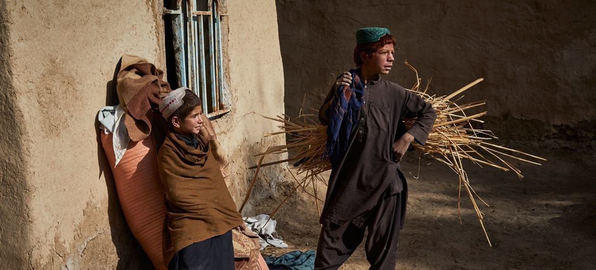 ООН: 97 процентов населения Афганистана живет в нищете. 