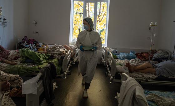 Patients are treated for COVID-19 at a hospital in Kramatorsk, Ukraine. (file)