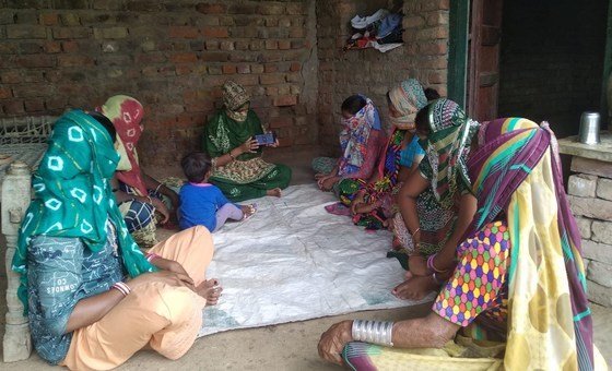 Z POLE: Indické ženy tkají digitální síť