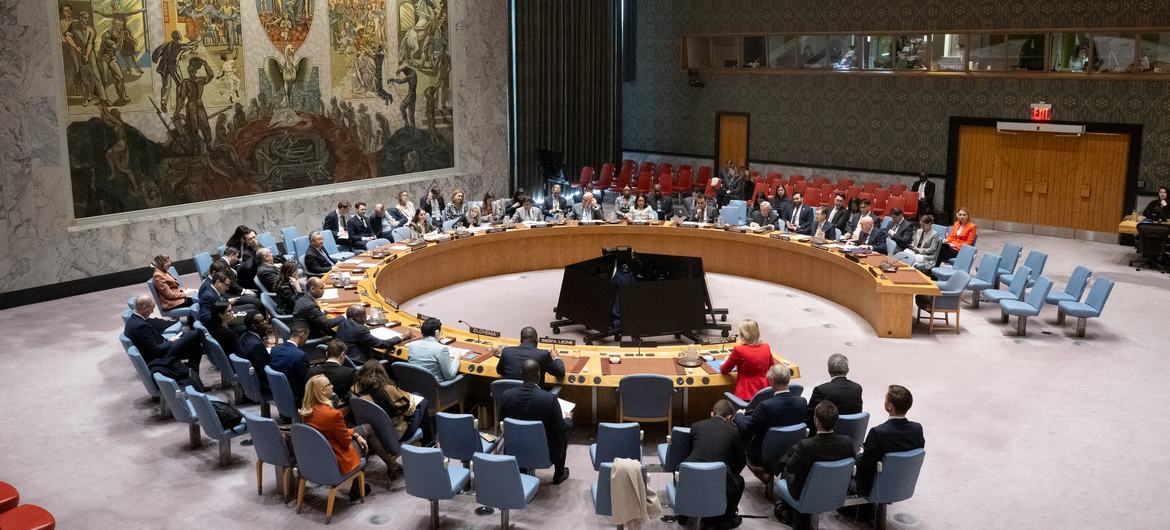 A wide view of the Security Council meeting on cooperation between the UN and regional and subregional organizations in maintaining international peace and security. A wide view of the Security Council meeting on cooperation between the UN and regional and subregional organizations in maintaining international peace and security.