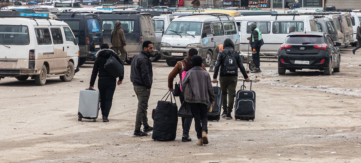 Syrian refugees return home from Türkiye across the Bab Al-Hawa border. Syrian refugees return home from Türkiye across the Bab Al-Hawa border.