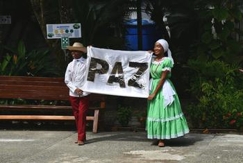 Líderes juveniles de la costa del Pacífico de Colombia abogando por la paz. (Archivo)