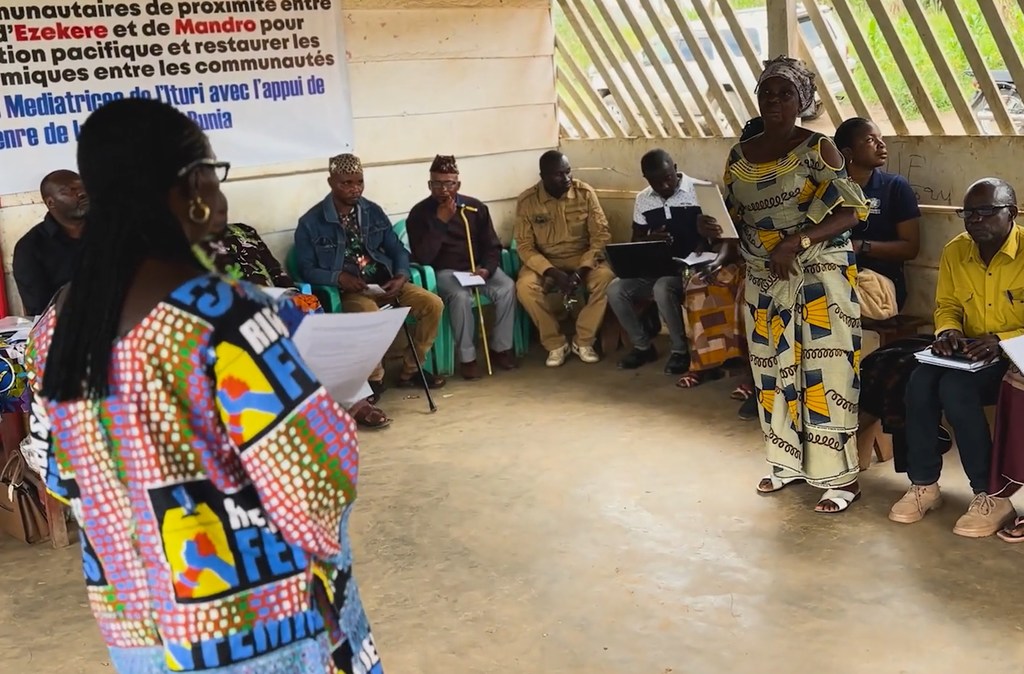 Wanawake wapatanishi warejesha maelewano baina ya jamii Ituri, DRC. Wanawake wapatanishi warejesha maelewano baina ya jamii Ituri, DRC.