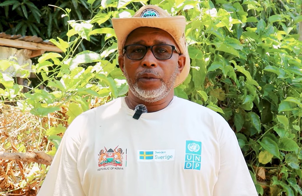 Adam Ndamungu, Mkulima kutoka shirika la NDMA, Tana River Kenya. Adam Ndamungu, Mkulima kutoka shirika la NDMA, Tana River Kenya.