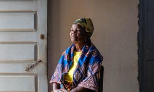 Maputo, Moçambique. Elisa (69) viu muitas mudanças desde que votou pela primeira vez, há muitos anos, incluindo o fim da guerra civil.