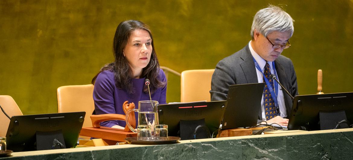 General Assembly President Annalena Baerbock chairs a meeting on the report of the International Criminal Court.