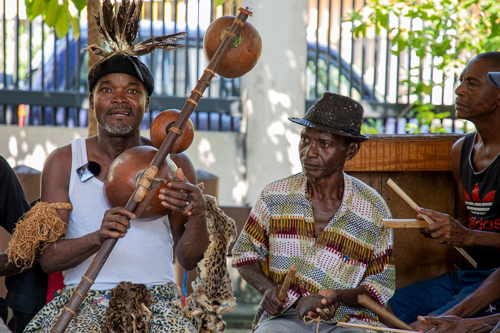 Mvet Oyeng, art musical, pratiques et compétences associées à la communauté Ekang.