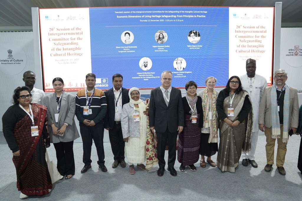 नई दिल्ली में आईसीएच समिति की बैठक के दौरान एक कार्यक्रम में UNESCO इंडिया के निदेशक टिम कर्टिस।