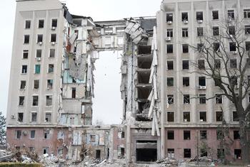 Изуми Накамицу выразила тревогу по поводу продолжающихся нападений на гражданские объекты в Украине.  