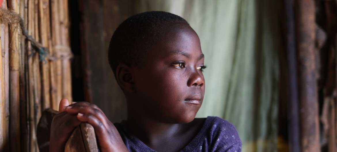 Anwarita （化名）在刚果民主共和国伊图里省博纳的一个收养家庭家中。