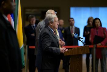 El Secretario General de la ONU, António Guterres, informa a la prensa sobre la Iniciativa ONU80.