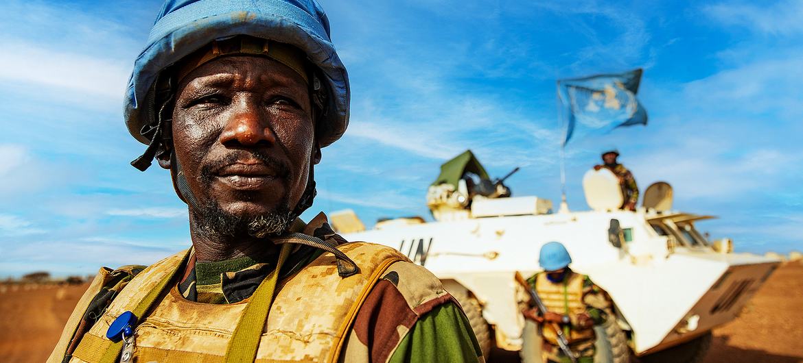 दक्षिण-पूर्वी माली के मेनाका में तैनात संयुक्त राष्ट्र शान्तिरक्षक.