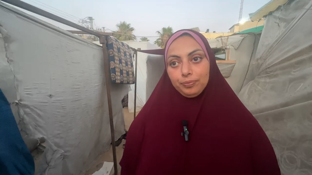 A woman who fled her home is now living in Deir al-Baleh, in the Gaza Strip.