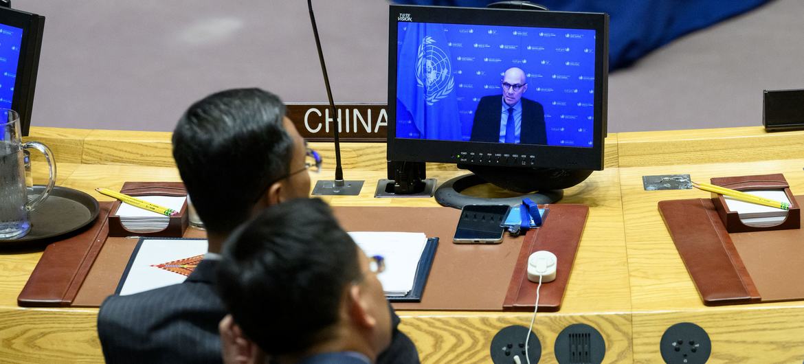 A l'écran, Volker Türk, Haut-Commissaire de l’ONU aux droits de l'homme, lors d’une réunion du Conseil de sécurité sur la situation en République populaire démocratique de Corée.