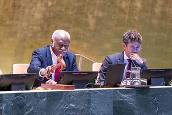 O presidente da Assembleia Geral, Philemon Yang, preside a retomada da 10ª reunião da Sessão Especial de Emergência sobre a situação no Território Palestino Ocupado