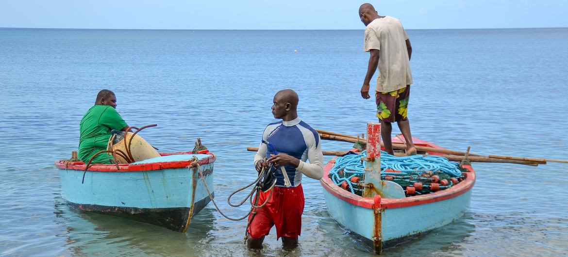 PROCARIBE+ project Fishermen in Grenada. PROCARIBE+ project Fishermen in Grenada.