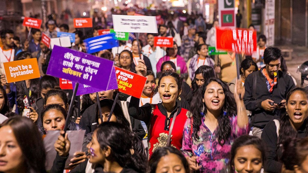Vijana wakiandamana kupigania usawa wa kijinsia na haki za wanawake huko Nepal.