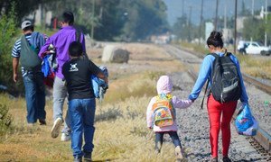 Niños migrantes en México.