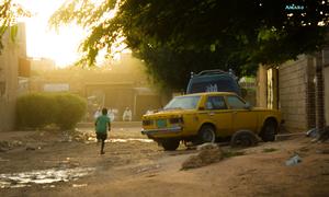 Dieciocho meses de guerra han afectado profundamente a los hogares urbanos de Sudán.