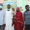 Jamaa wakisubiri nje ya hospitali moja huko Kassala, Sudan, ambapo dada yao mwenye umri wa miaka 28 anatibiwa homa ya dengue. (Maktaba)