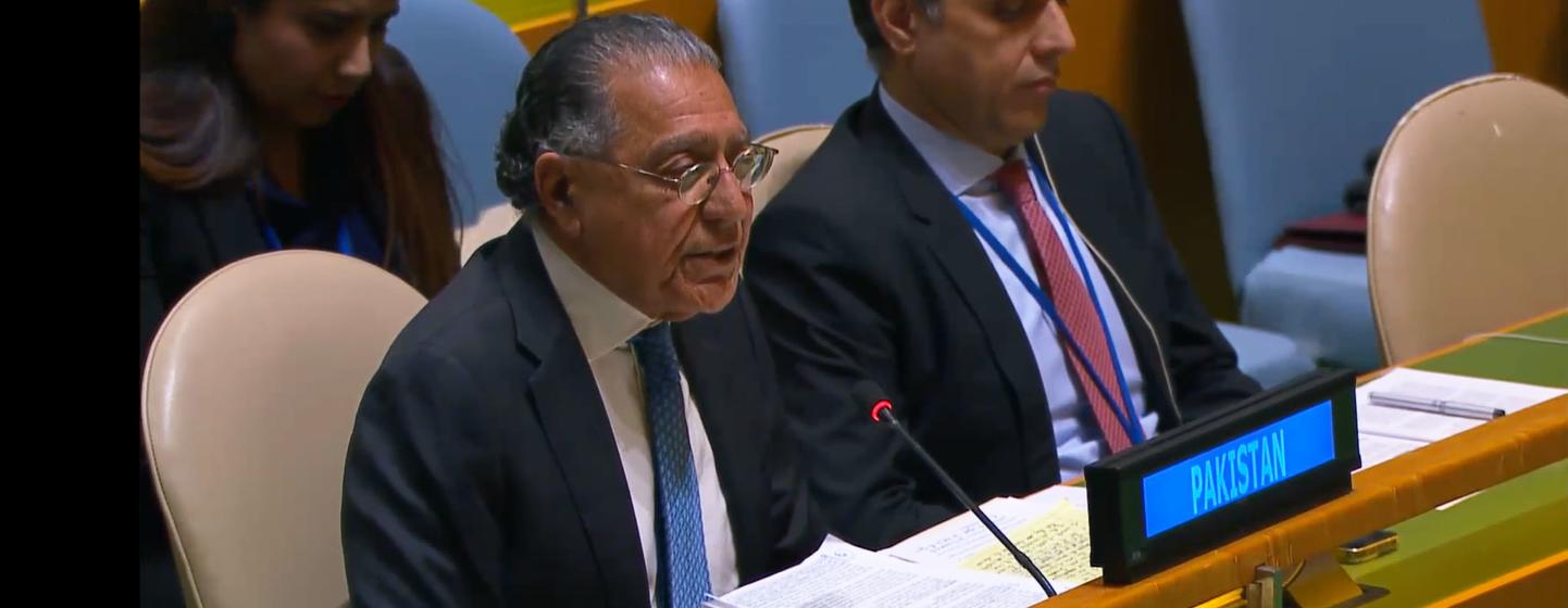 Ambassador Munir Akram of Pakistan speaks at the resumed 10th Emergency Special Session meeting on the situation in the Occupied Palestinian Territory.