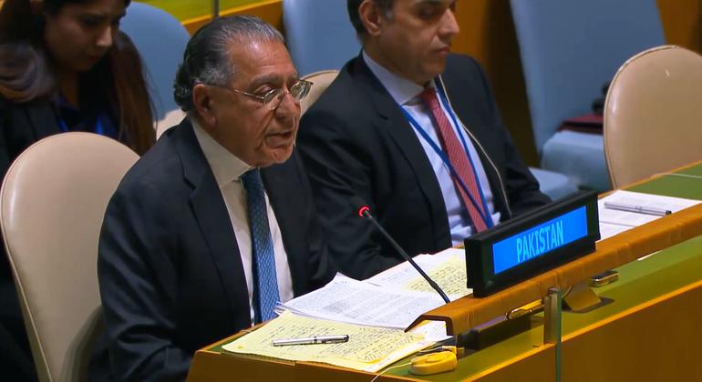 巴基斯坦常驻联合国代表阿克拉姆在联大发言。