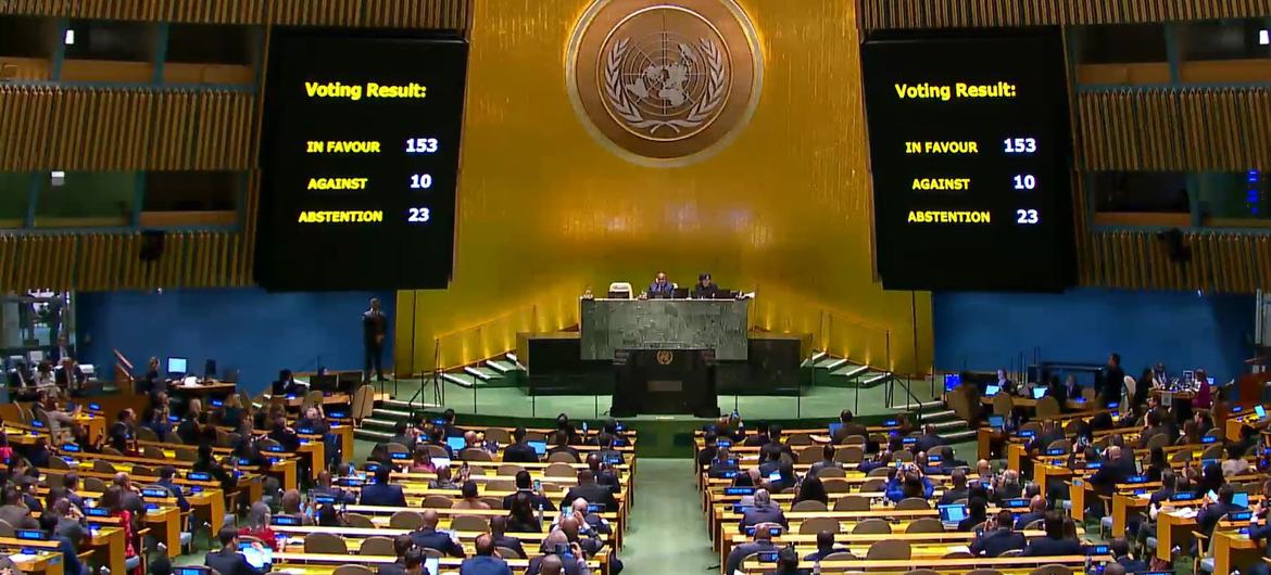 الجمعية العامة للأمم المتحدة تعتمد قرارا، يتعلق بالتصعيد في غزة وإسرائيل، يطالب بالوقف الإنساني الفوري لإطلاق النار.