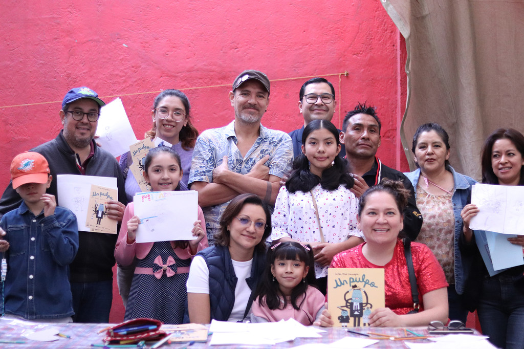 Niñas y niños participaron en los talleres impartidos por Carlos Díaz Consuegra 