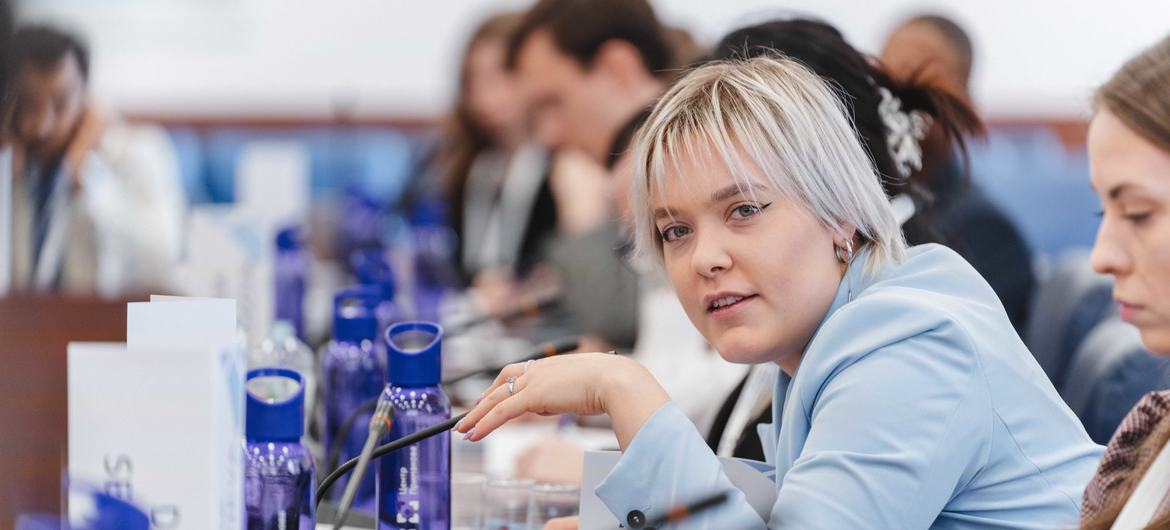 Галина модерировала молодежную сессию на недавней Московской конференции по нераспространению.