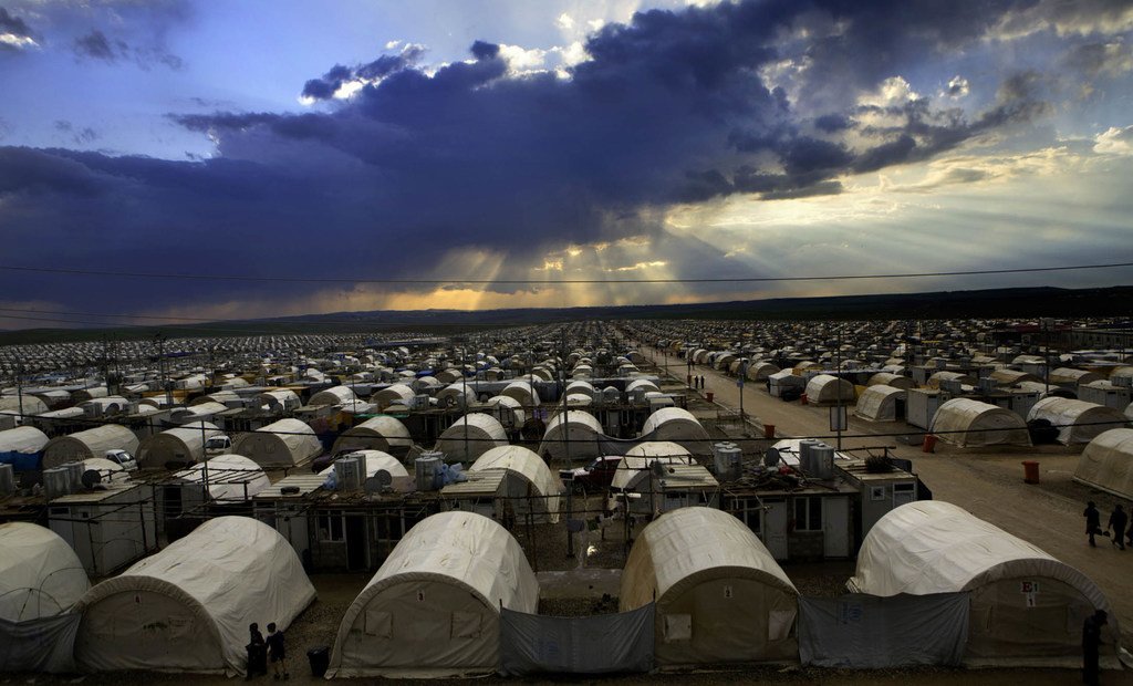 恐怖组织“伊黎伊斯兰国”猖獗时期，伊拉克北部收容雅兹迪人的营地。（2014年资料图片）