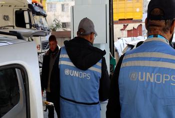 UNOPS staff visit a hospital in Gaza.