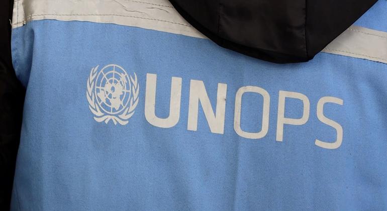 Fatal Blast in Central Gaza: UN Staff Member Dead, Five Injured