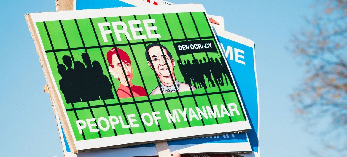 美国首都华盛顿的抗议者呼吁缅甸实行民主。