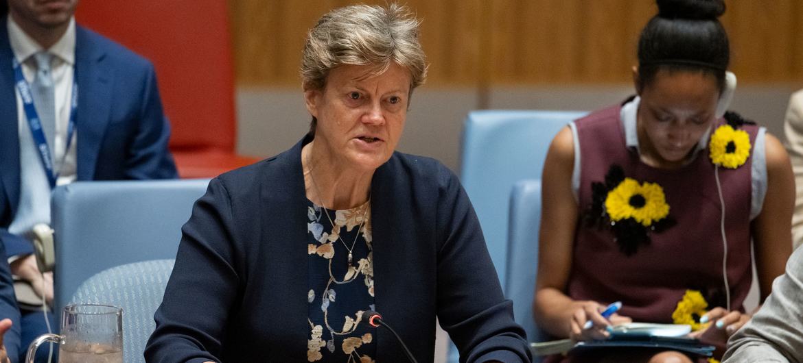 Ambassador Barbara Woodward of the United Kingdom, addresses the Security Council meeting on the Sudan and South Sudan