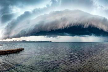 क्रोएशिया के ज़ाडार में आकाश में छाए बादल.