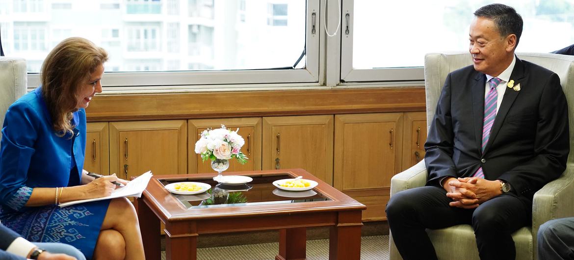 The UN Resident Coordinator in Thailand, Gita Sabharwal (left), meets the country's new Prime Minister, Srettha Thavisin.