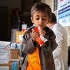 Un enfant dénutri dans un centre d'alimentation thérapeutique au Yémen (photo d'archives).